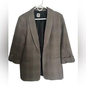Anne Klein Gray Blazer with Notched Lapel and Relaxed Fit size large